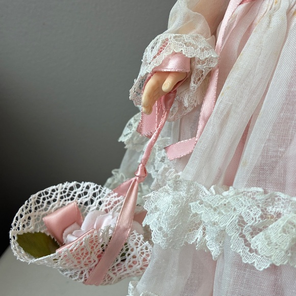 Effanbee Grand Dames Summer 12” Doll - Picture 4 of 11